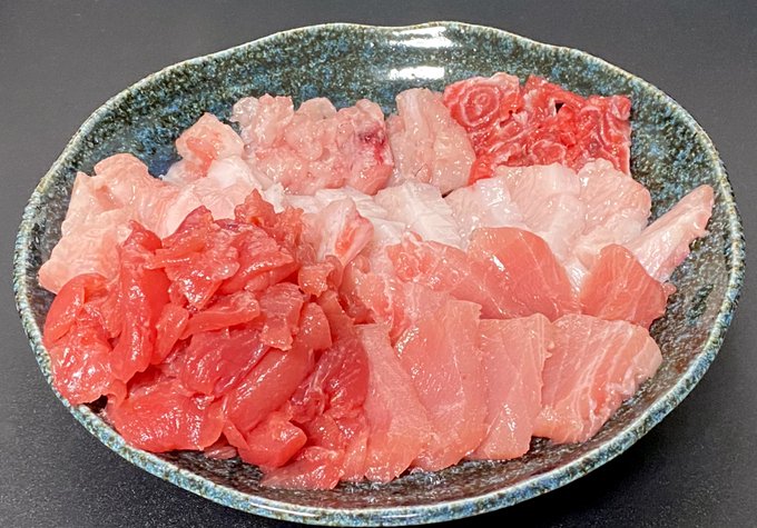 今日の夜ご飯は安く仕入れたマグロ🐟 