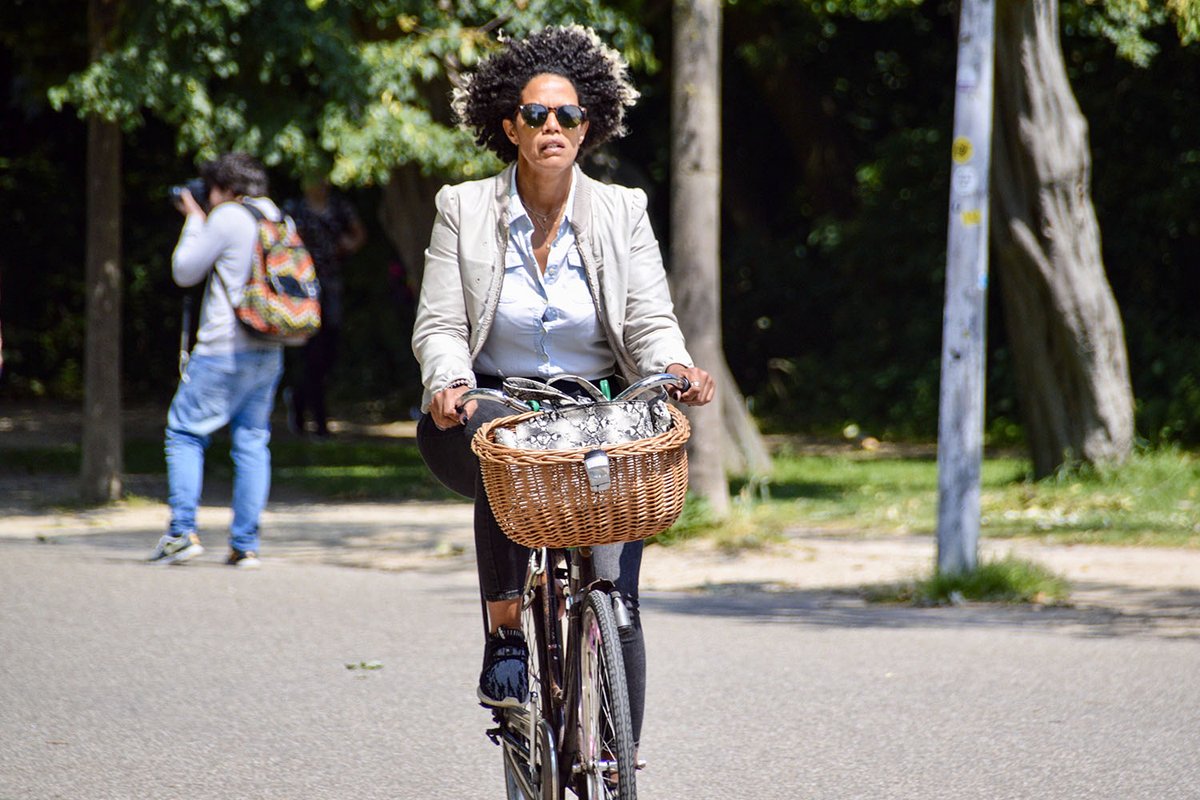 Cycling_Embassy's tweet photo. 56% of Dutch cyclists are women. Why?

The mobility networks benefit all types of trips: to school, shops, friends, etc. They physically separate bike lanes, calm traffic and prioritize public transport on roads and rails. #InternationalWomensDay #IWD2021

https://t.co/GiB0zPBf1K https://t.co/KuImsB3KJy