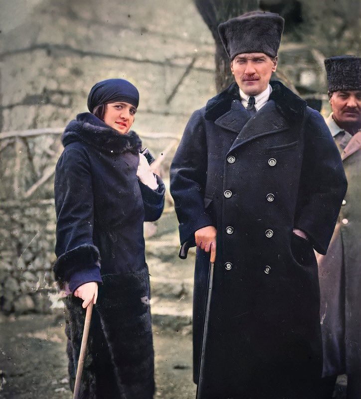KulturTurkiye's tweet photo. “Ey kahraman Türk kadını, sen yerde sürünmeye değil, omuzlar üzerinde göklere yükselmeye layıksın.” Mustafa Kemal Atatürk

#8MartDünyaKadınlarGünü https://t.co/B4rYPnn3yy