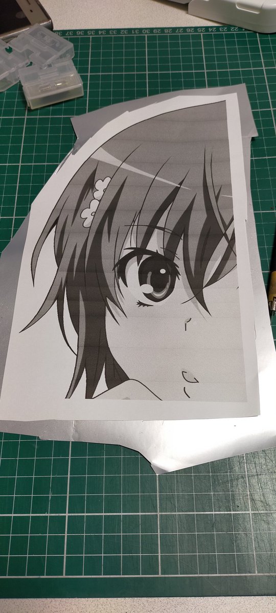 あやてん ステンドグラス風カッティングの作り方よく聞かれるので書いときます モデルはレールガンの御坂美琴です シルバー系のシートを下地に使う理由はメタリック感を出したいからです 続く