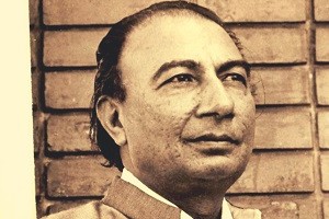 InfoInBitsBytes's tweet photo. Post-partition, #SahirLudhianvi moved to Bombay and started working for #Bollywood - Naujawan, Pyaasa, Dhool Ka Phool, Hum Dono, Taj Mahal, Waqt, Neel Kamal, Hamraaz, Daag, Kabhie Kabhie, and many more films. #BirthAnniversary #Lyricist #UrduShairi 
https://t.co/Ld3gjJiy3w https://t.co/kEDXUOF1f6