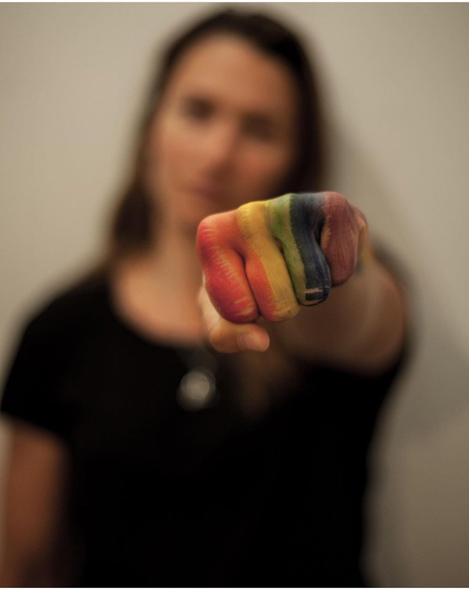 Oshin_Derieuw's tweet photo. Just stop hate and kill people for who they love, for how they identify and just being themselves.
My heart breaks when I hear that another persons life got stolen by hate.
Preach love.
#stophating #startloving #InternationalWomensDay
#internationalevrouwendag @OutForTheWin https://t.co/9cQBxwUfQD