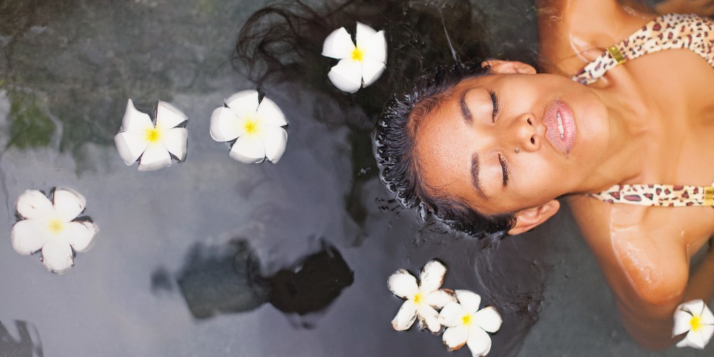 Today and every day we honor the women who love us; the women who work hard for themselves and their families; the women who make our world a better place. Namaste 🙏 

 #iwd2021 #internationalwomensday #mandaraspa