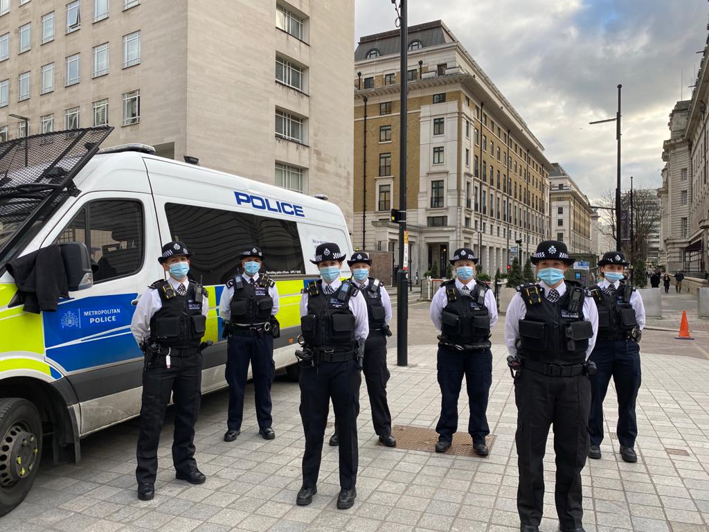 On Saturday the first all-female operation came together in Lambeth &amp; Southwark to tackle violent crime.

A/Insp Perkins said “It was important for me to bring together lots of different women from various departments to truly showcase our capabilities."

#InternationalWomensDay