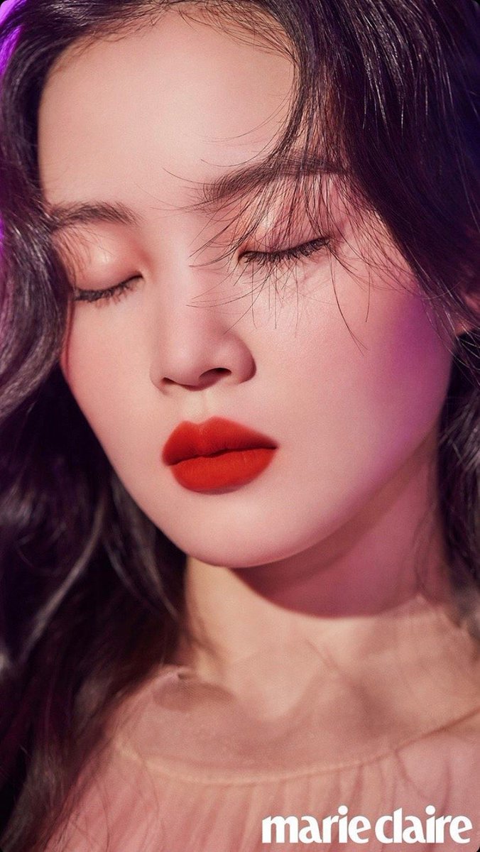 leehi_hey's tweet photo. Everything has its beauty but not everyone sees it. Happy #InternationalWomensDay for all women out there. Remember that you are beauty just the way you are. xx https://t.co/Ecfhbu4oSf