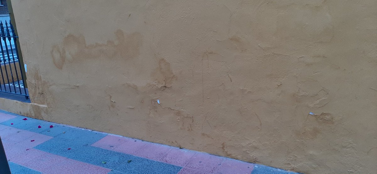 ¿QUIERES ELIMINAR ESTAS HUMEDADES?
Se trata de humedades denominadas remonte capilar o ascensión capilar, y en Kerakoll tienes la solución.

Enlace
products.kerakoll.com/yep-repository…

#humedades #ascension #capilaridad #remonte #mohos #sales #costatropical