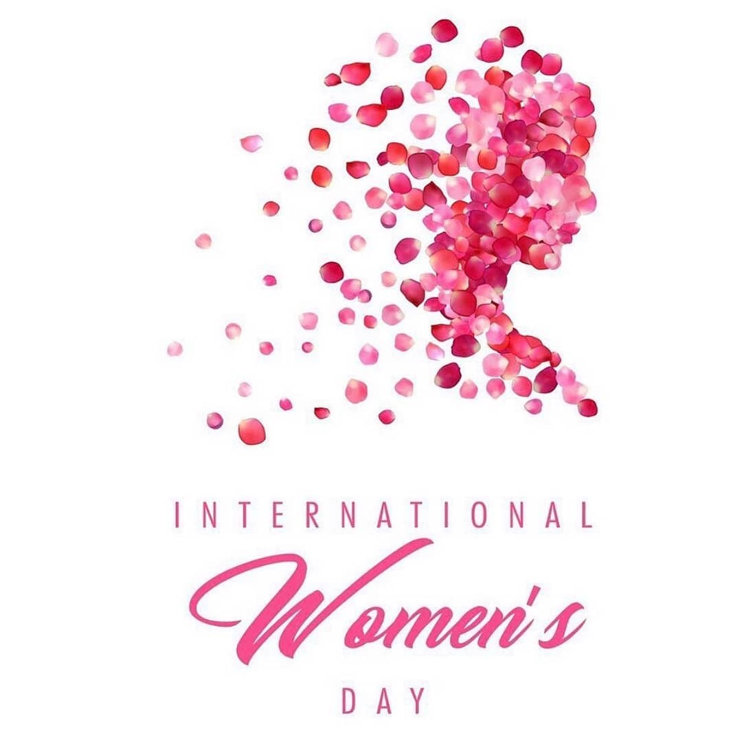fafeudmix's tweet photo. #8Mars journée #mondial🌏 de la #femme aprann #onore medam👭🏾 #haitienne🇭🇹 yo🙌🏾🙌🏾🙌🏾 https://t.co/LLM78C2pJC