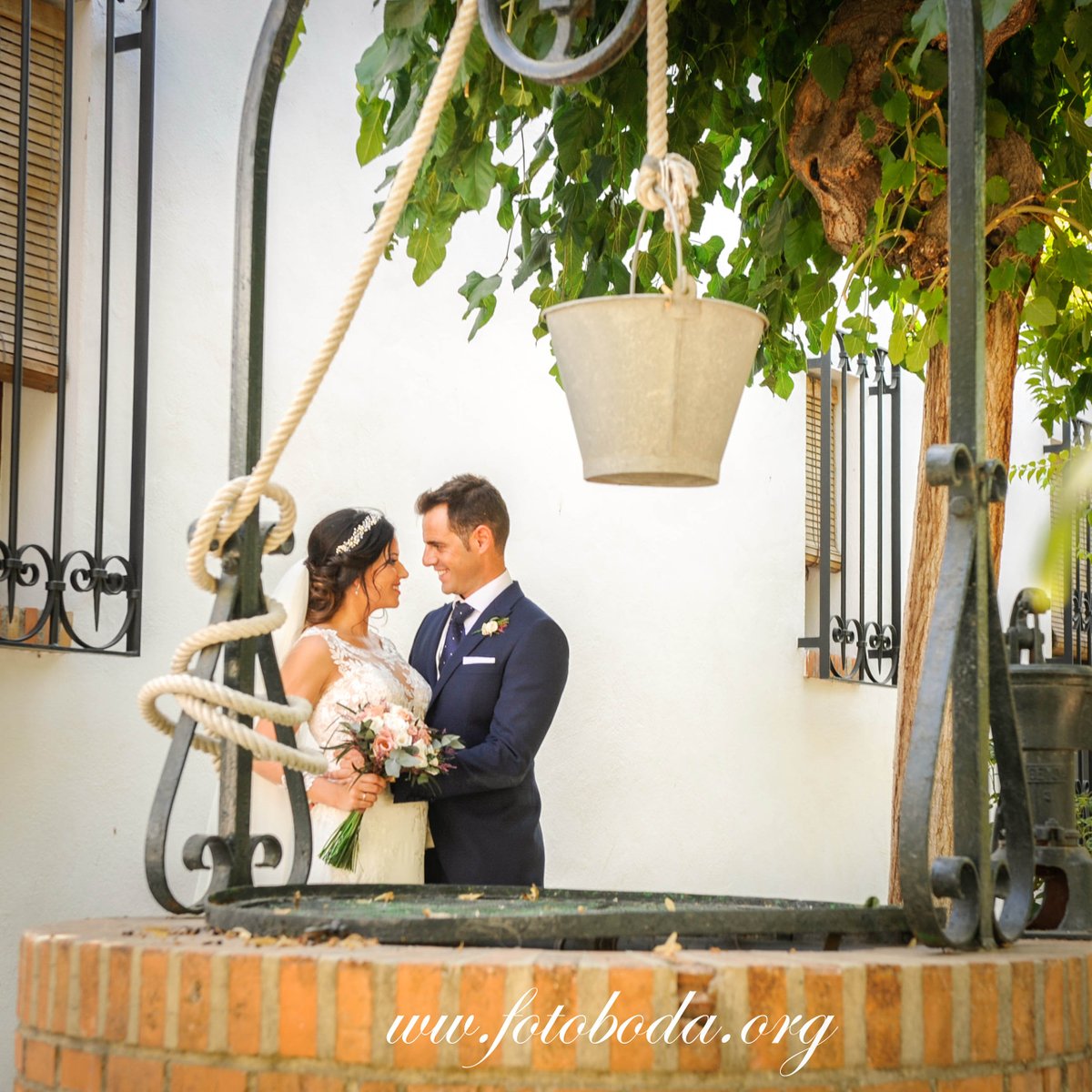 fotobodagranada's tweet photo. Feliz lunes! Con Bodas bonitas! ¿Te casas? Visita https://t.co/OJ0J4wSVyV #8M #FelizLunes #Lunes #Granada #BodasGranada #Bodas2021 #Fotografos #FotoBodaGranada https://t.co/pciTdG15Hr