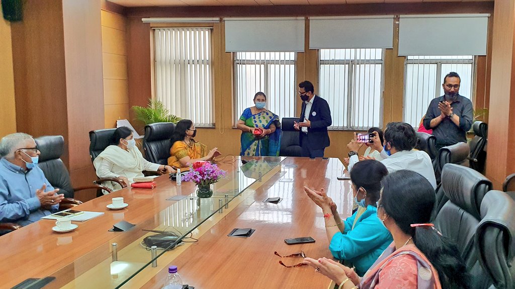 HPCL_Delhi's tweet photo. #Delhi Retail RO Celebrated #InternationalWomensDay by felicitating #women dealers. 
CGM- Retail NZ, Shri @MehtaniRajesh praised these successful #Entrepreneurs for their commitment towards the business as well as towards their families.
@baghramesh1 @HPCL @hpcl_retail @Rg03Goel https://t.co/Agb4P5jciv