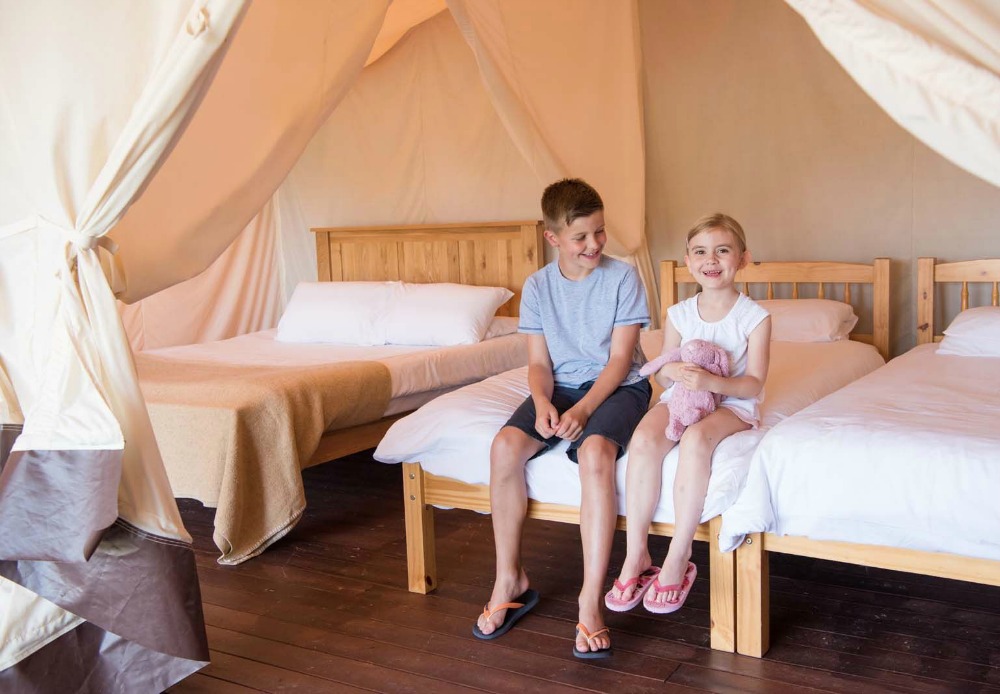 Michaelpaulhol's tweet photo. Make memories at this amazing family-friendly and dog-friendly holiday park near beautiful Crantock Beach in Newquay. They even have a dog-grooming salon! Book now at: https://t.co/jTnPE3AHDC #ukholidays #staycations #cornwall #dogfriendly #petfriendly #summerholidays #holidays https://t.co/W7hnHCz3z9