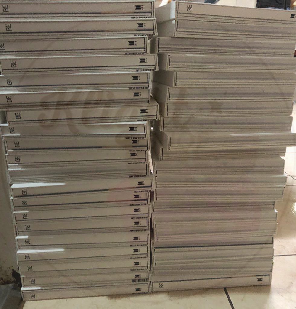 klightshop's tweet photo. [#KLSINTERESTCHECK]

BTS BE Essential Unsealed album with POSTER✨

₱380 + LSF
Can do DP https://t.co/SNtowST0iH
