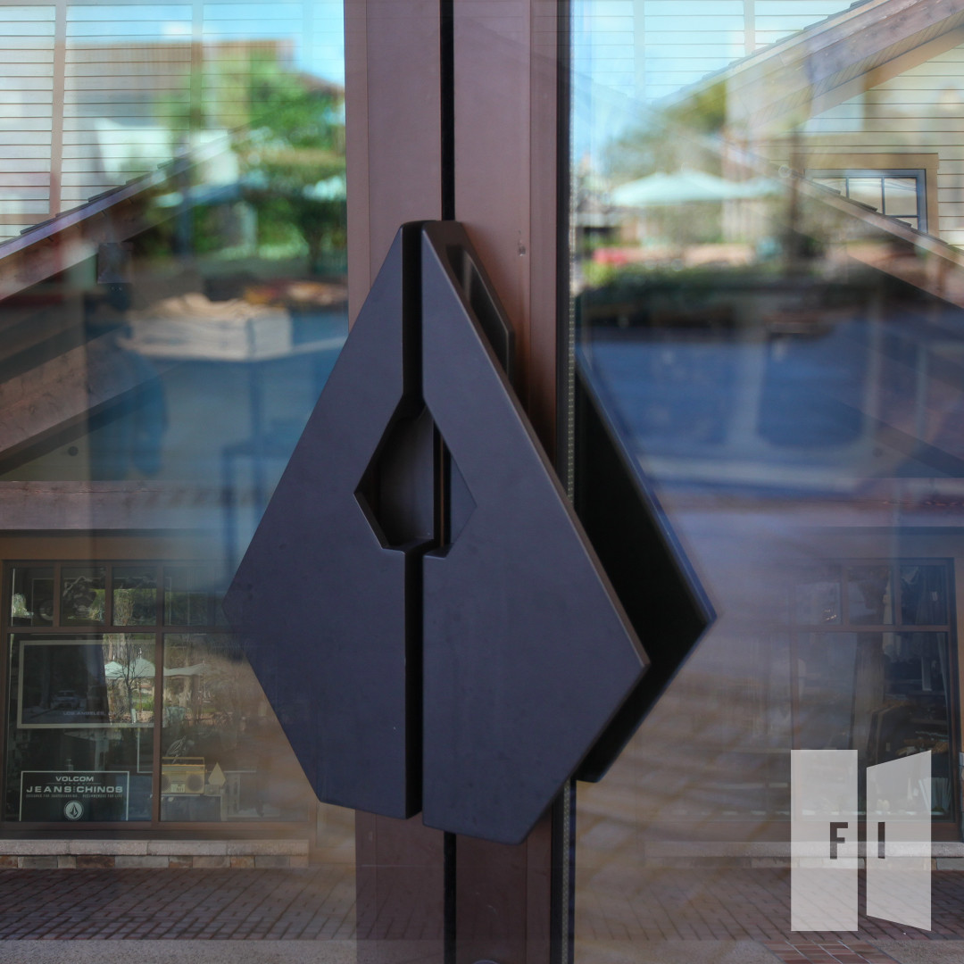 FirstImprInt's tweet photo. Volcom is a brand known for their "Arrowhead" logo icon and now they have our custom door pulls to match!
.
@Volcom #Volcom #DoorPulls #FII #Custom #FisrtImpressions #FirstImpressionsInt #Arrowhead #Logo #Branding
.
https://t.co/MdbfZZWauo https://t.co/F8qDKODJQZ