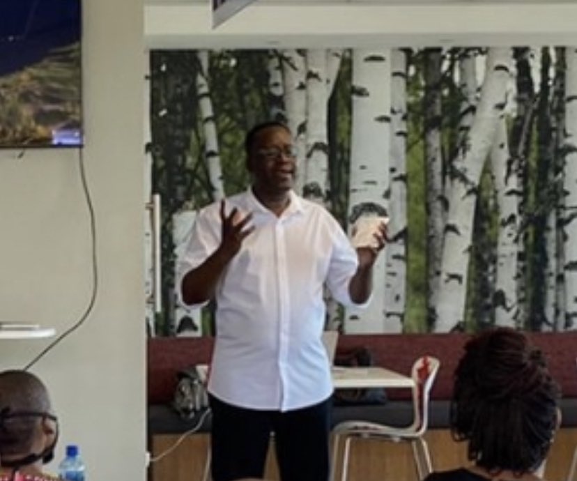 Nala_Media's tweet image. “The beauty of sound is that it takes you there. Choose sound bytes that matter. 
Allow stories to breathe and allow people to tell their own stories.”
@mpholakaje 

#NalaMediatraining
#WritingforRadio

#KayaFM #NewsroomTraining #NewsroomDevelopment