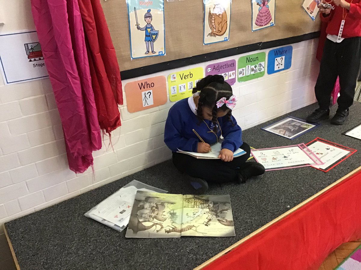 LarkHallPrimary's tweet photo. Year 1 are having a fantastic first day back at school! Lots of super learning happening in discovery #lhalbert #lhbattersea https://t.co/o927UjbSyW