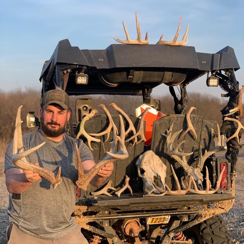 An absolute awesome day shed hunting. Over 20 sheds, two sets and a dead head. One set scoring well over 170. #shedrally2021 #outdoors #midwestwhitetails #sportsmanchannel #illinois #outdoorchannel #hunting #guidelife