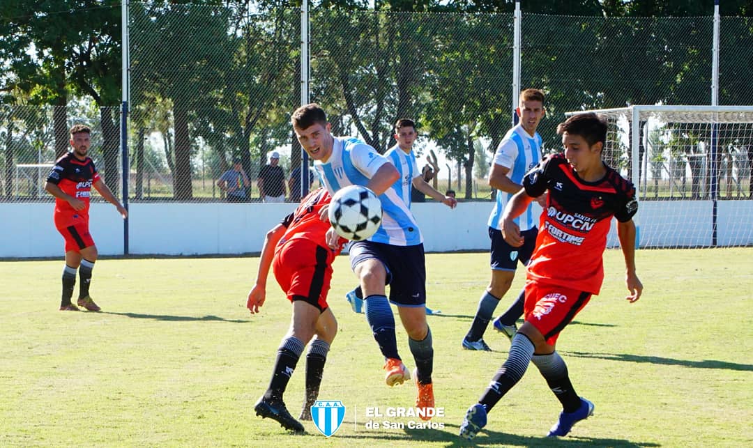 argentinosc's tweet photo. #LigaSantafesina ¡Volvimos a la cancha! 😃

El sábado recibimos a NOB por la 1° fecha del Torneo Apertura. 
En reserva fue triunfo 2 a 1 con goles de @martin_dallasta y @martingrosso79. En primera el encuentro culminó en empate en 0. 

#CelesteyBlanco 💙⚪
#ElGrandedeSanCarlos https://t.co/6PtwGOjjCO