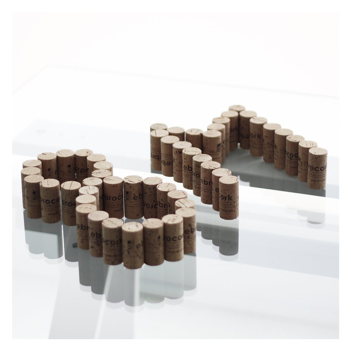 Ebrocork tweet media