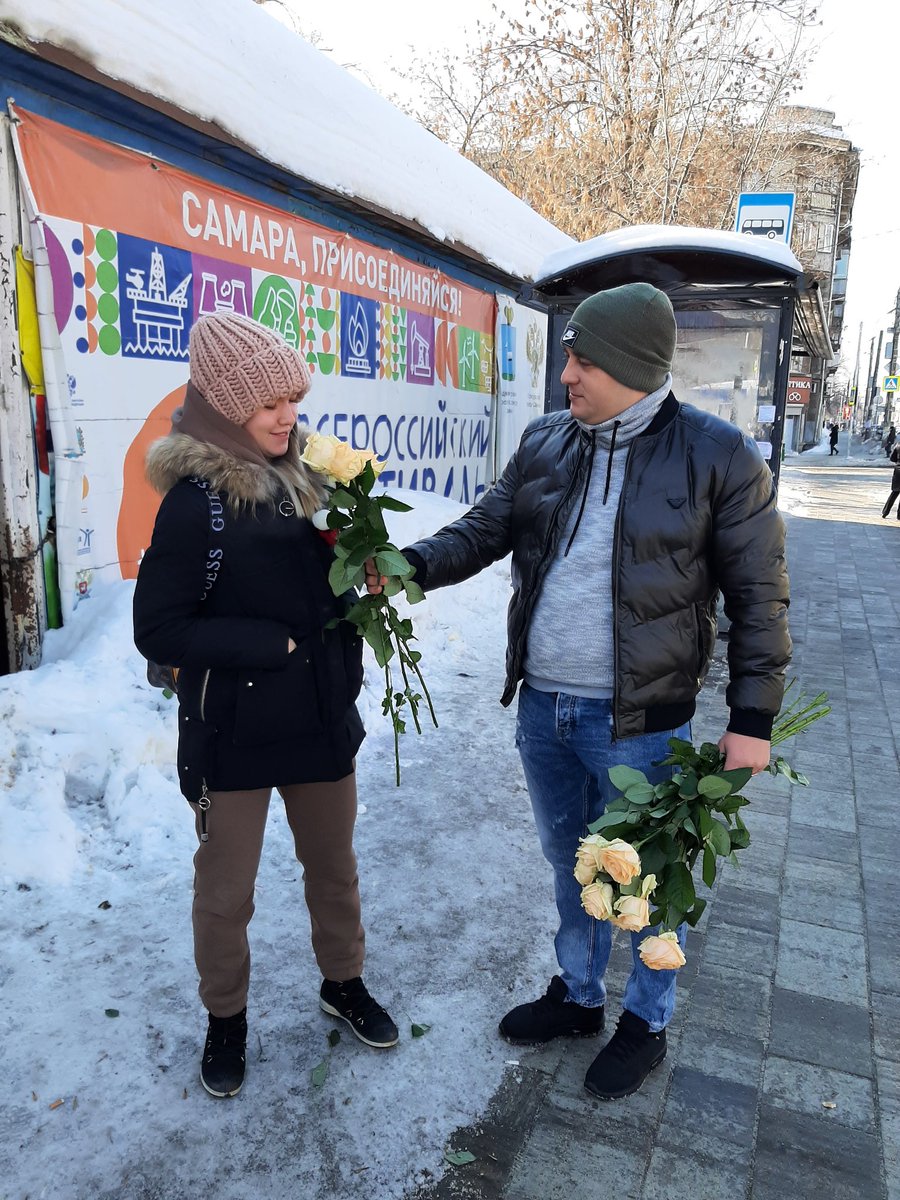 OSM_Orbita_5's tweet photo. От имени губернатора Самарской области Азарова Д.И. совместно с депутатом Промышленного района Сачковым А.Н. поздравляем наших любимых женщин с 8 Марта!#ВамЛюбимые63
#promadm https://t.co/nw1rmst3sr