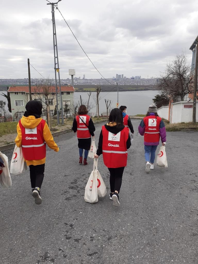 #kızılaykadınları
Küçükçekmece Kadın Saha da 🇹🇷