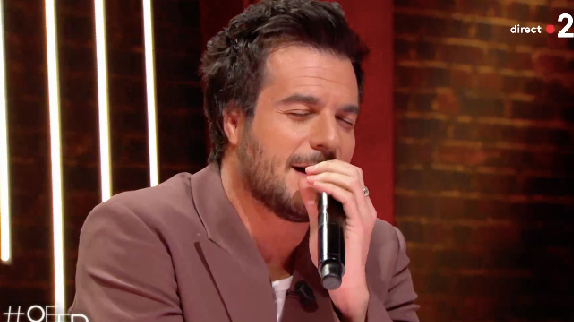 purecharts's tweet photo. Amir reprend "Unstoppable" de Sia dans "On est en direct" (VIDEO) https://t.co/GWKmD3Hh3X https://t.co/QEiIrPMQ1z