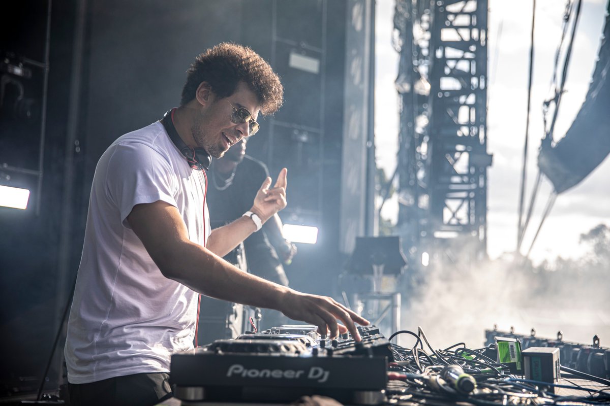 afrojack tweet picture