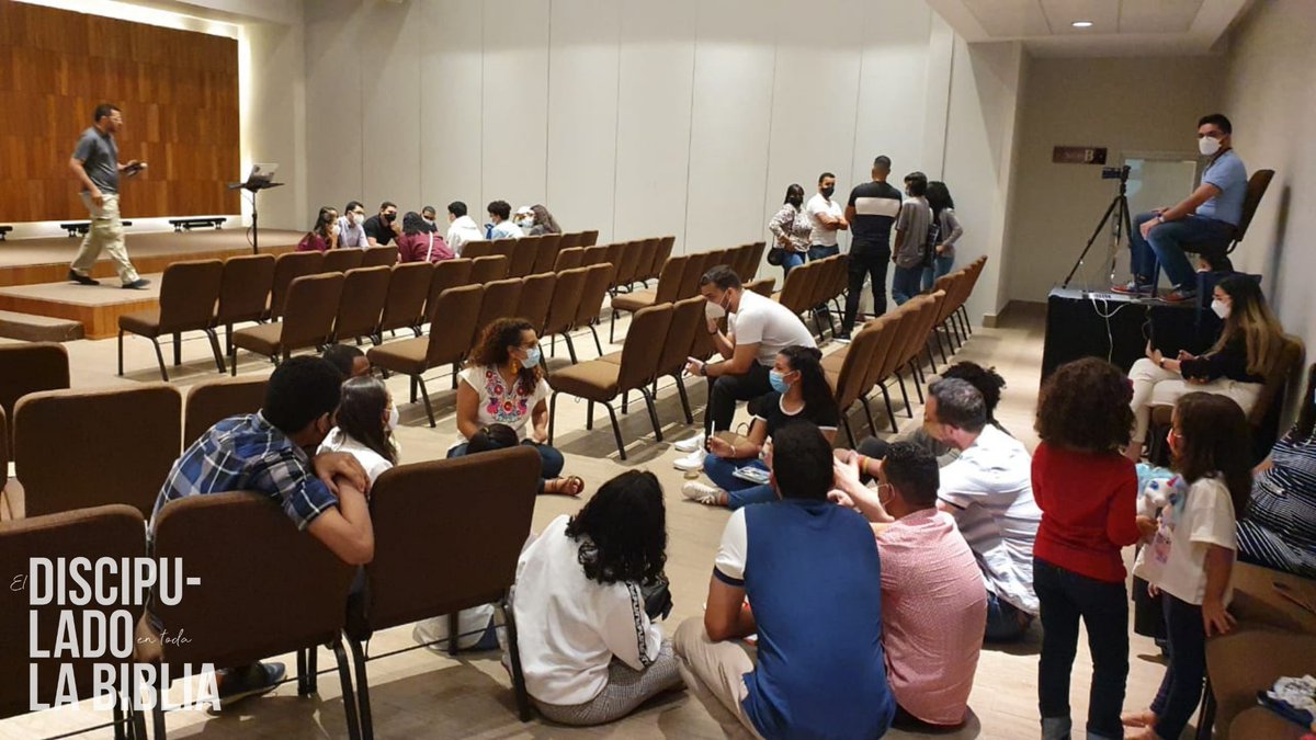 jad_laibi's tweet photo. Este sábado compartimos en grupos pequeños nuestras experiencias personales en el discipulado. ¿Te animas a unirte a nosotros el próximo sábado en la conclusión de esta enseñanza? #jóvenesandandodiferente #vifajovenibi #discipulado https://t.co/IPtW4sBL8H