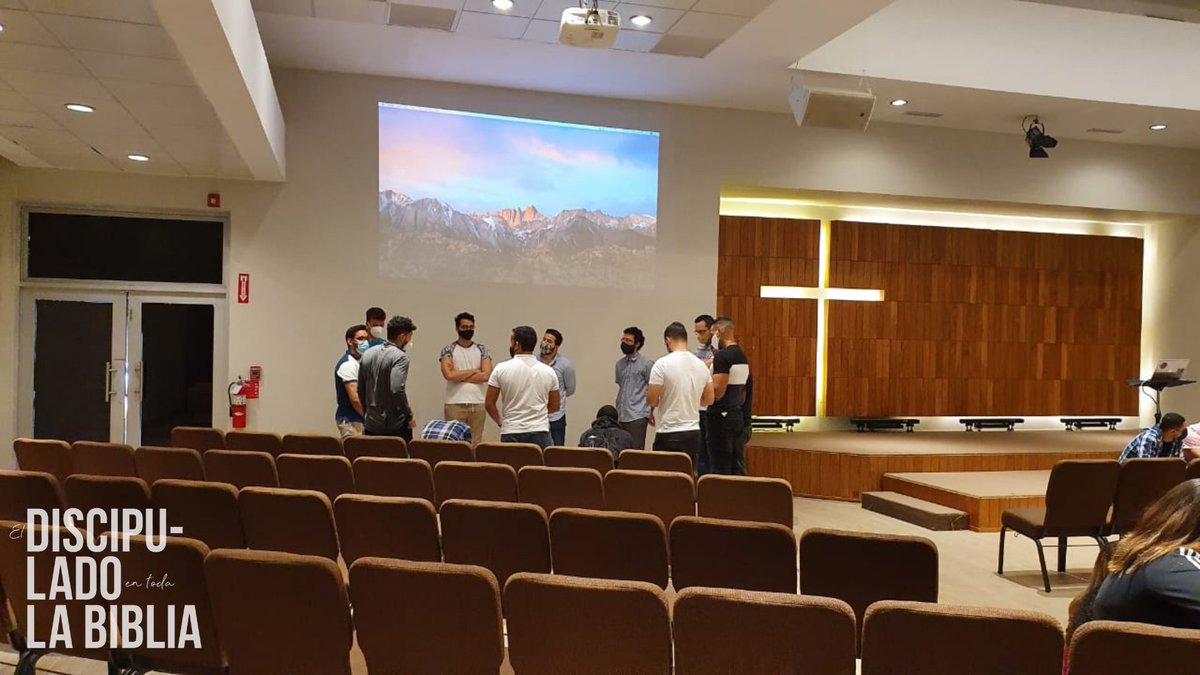 jad_laibi's tweet photo. Este sábado compartimos en grupos pequeños nuestras experiencias personales en el discipulado. ¿Te animas a unirte a nosotros el próximo sábado en la conclusión de esta enseñanza? #jóvenesandandodiferente #vifajovenibi #discipulado https://t.co/IPtW4sBL8H