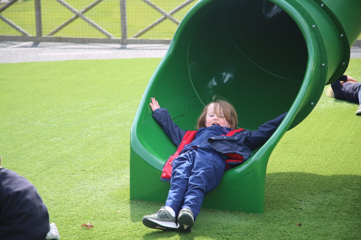 MPS_PrePrep's tweet photo. β¨ Welcome back! β¨
It has been lovely to see so many happy, smiling faces back in school this morning.
β The Pre-Prep children had a wonderful time playing on the castle and slide at lunch time.
#BackToSchool #MillfieldPrePrep https://t.co/Eiv2xIfNe0