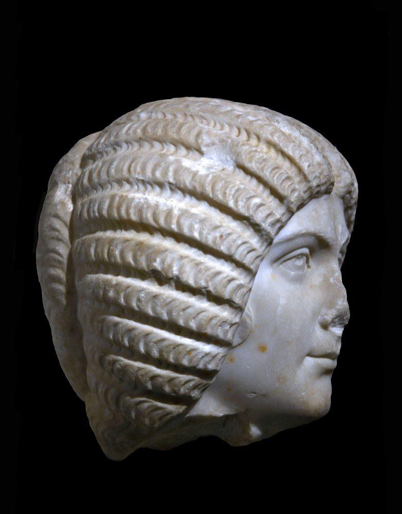 Simbolo del nostro #InternationalWomensDay è Giulia Domna, moglie di Settimio Severo e madre di Geta e Caracalla. Donna colta, ispiratrice e promotrice di circoli culturali, appellata quale Mater Castrorum per la sua costante presenza nei castra (gli accampamenti militari romani)