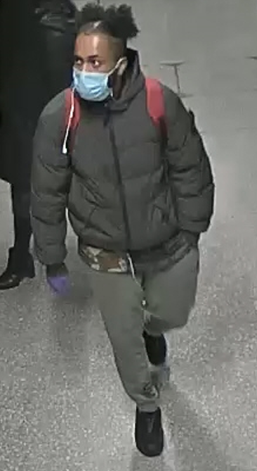 Recognise them?

Officers investigating a hate crime on-board a Jubilee line Tube are today releasing CCTV images in connection.

👉 ow.ly/ocTR50DSXkc