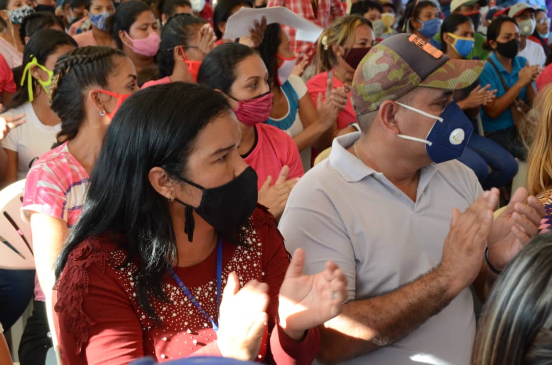 josemvasquez's tweet photo. ¡Que viva el Poder Popular!
Llegamos a tierras gracitanas para realizar un Gran Encuentro con el Poder Popular del Municipio José Tadeo Monagas, escuchando las propuestas y la sabiduría de nuestro pueblo, en el que anunciamos buenas nuevas para este importante municipio. https://t.co/1qfpfwd9R4