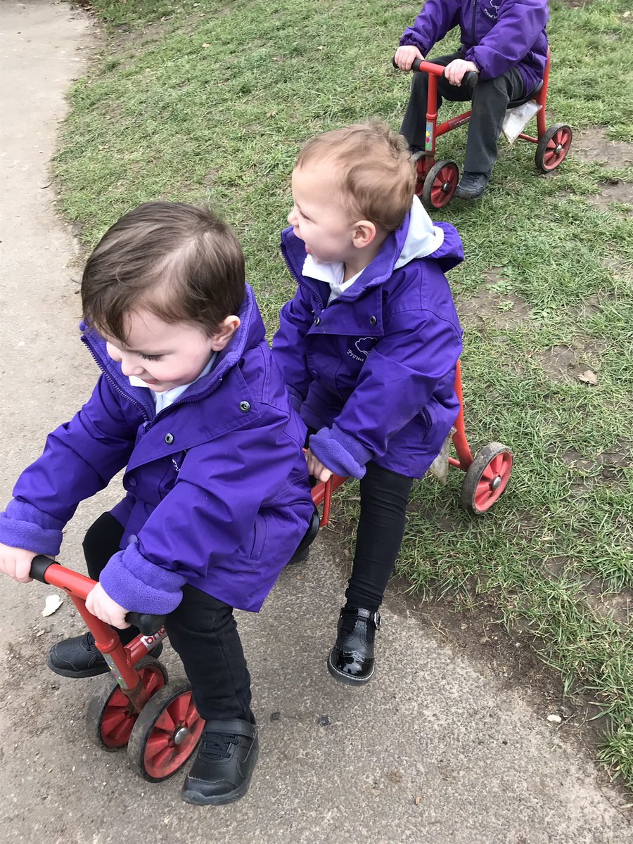 Mrs Fletcher Wayfield Primary School 2 Year Olds tweet media