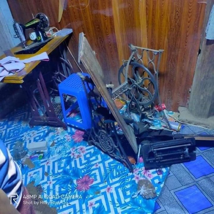 qqthin1's tweet photo. @DaungOfficial #Tilim,Magwe, Myanmar polices entered into the house and arrested the young man and destroyed the sewing-machine.
#WhatsHappeningInMyanmar
#WeNeedR2PInMyanmar https://t.co/AXLBhF8FPv