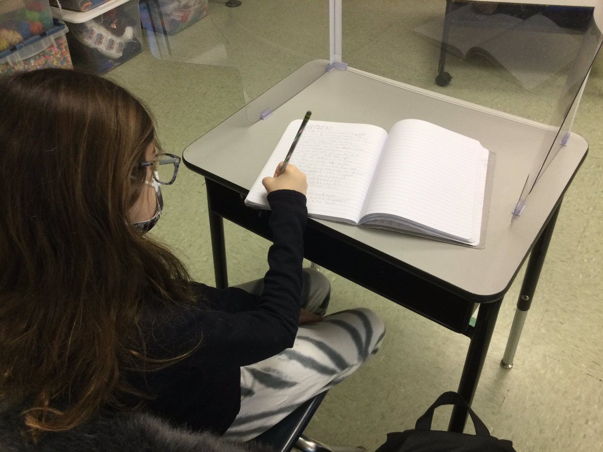 ms_franchini's tweet image. Starting off our day writing all about their weekends. #writersnotebooks #nbrs2020 #heathcotepride