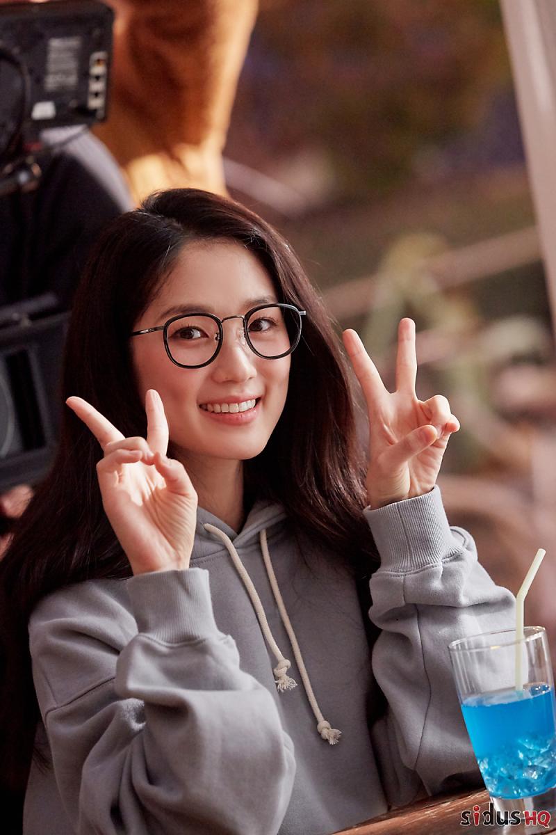 Hyeyoonshi's tweet photo. [080321] SidusHQ Naver post update behind the scene of @.livegoddess_kr X Kim Hyeyoon. (2)

#KimHyeyoon #김혜윤 #LiveGoddess #라이브여신 https://t.co/TlWf4j3Rv7