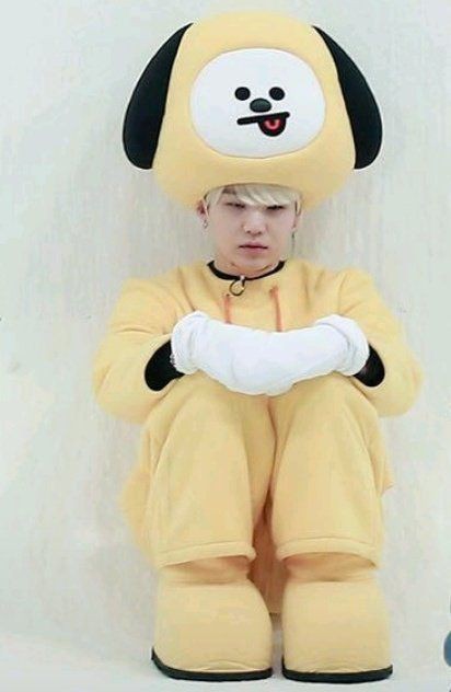 dontknow_6's tweet photo. Hayatımıza dahil olduğun, bizleri o güzel kalbinle tanıştırdığın için çok teşekkür ederiz Yoongi. Army sonuna kadar değil sonsuza kadar yanında olacak. Bize verdiğin tüm emekler için minnettarız. Nice güzel yaşlara, nice güzel ömürlere. Hep mutlu, huzurlu ol.
#HappyBirthdayYoongi https://t.co/exkq0g2pqK