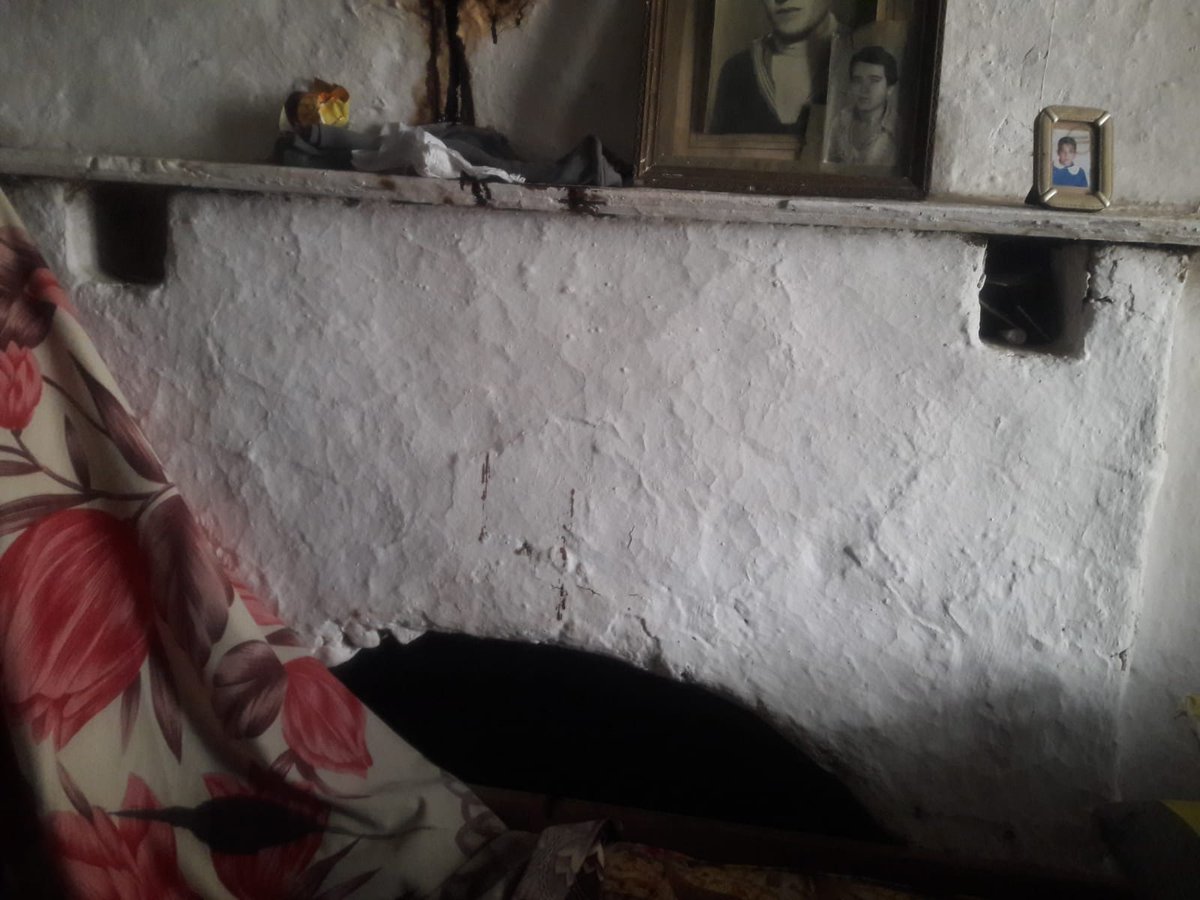 elmalililar's tweet photo. Kaş  Yaylakılınçlı köyünde annesinin terk ettiği Mustafa yavrumuza ışık olalım bizler elimizden geldiğince bazı ihtiyaçlarını aldık ama evleri çok perişan evlerinin yapılması gerekiyor sizler bu yavrumuza ışık olun..
@nazlicelik_ @KucukkayaIsmail @ahbapplatformu @esraerolatv https://t.co/9PAuOO2aRk