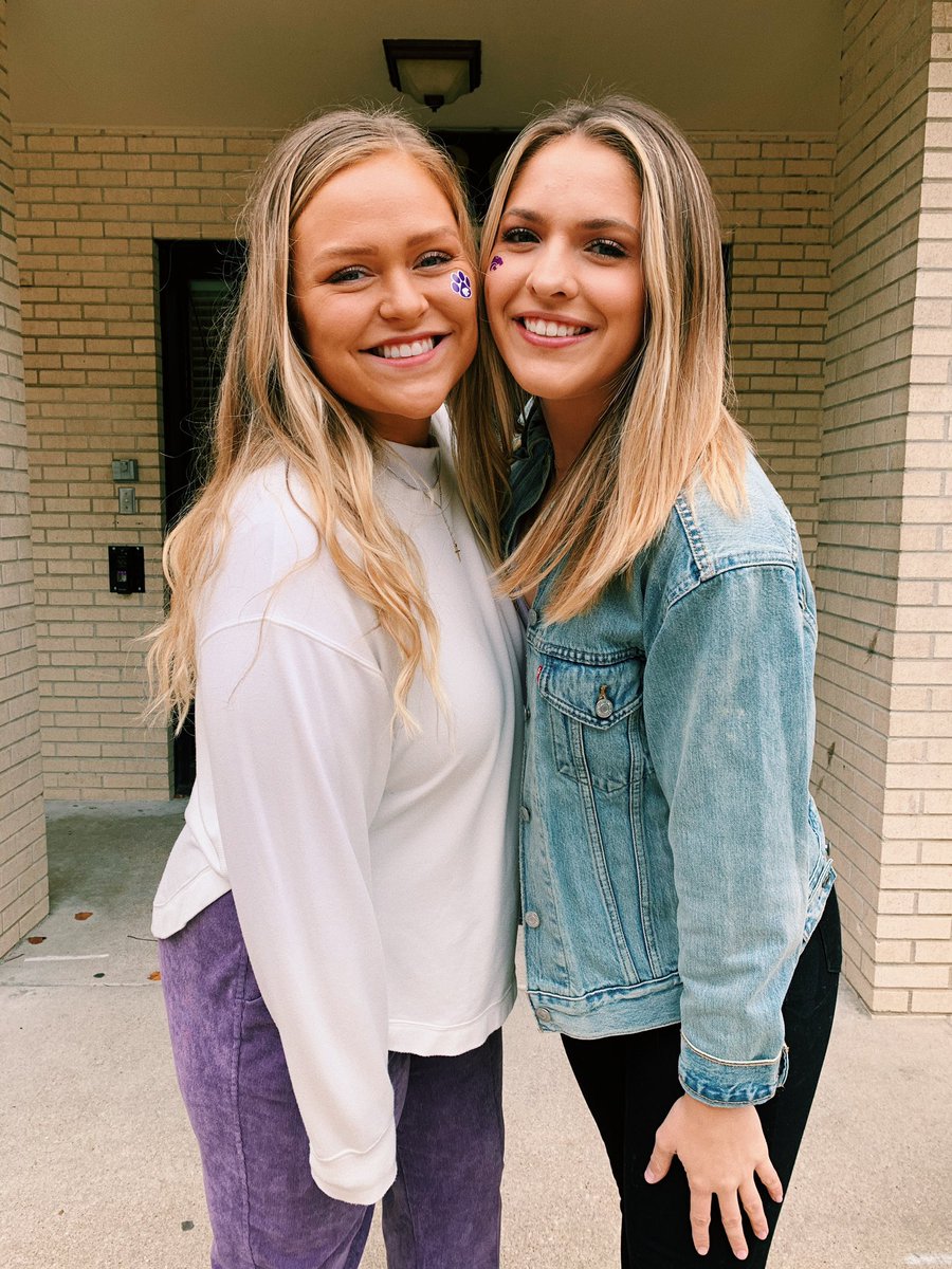 #WingItWednesday <a href="/piphiatksu/">Pi Beta Phi</a> <a href="/MackenzieTrip/">kenzie</a> 👼🏼