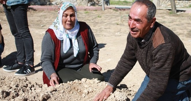 Adalet masumun yanında olmaktır, suçlunun değil..

Aylardır #AleynaCakir davasında tam tersini yaşıyoruz..

Artık katil cezalandırılsın, 
AleynaAdalet BULSUN