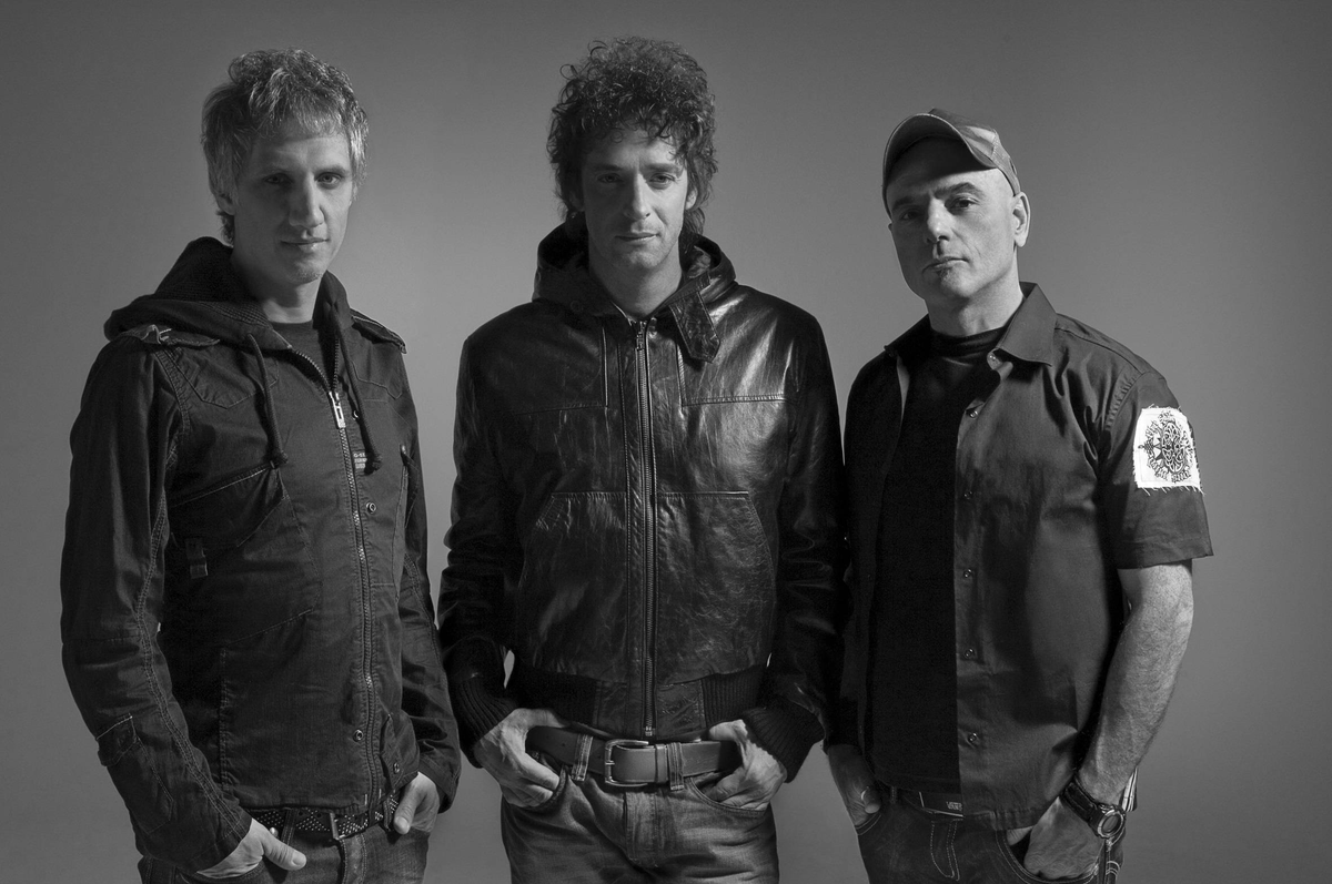 DiegoFonsecaDF's tweet photo. Serú + Soda + Pescado Rabioso.
Toda mi vida está cruzada por las tres mejores bandas de Argieland. Y entre las 7 mejores de LatAm, sin discusión.

Yo no podría elegir hoy.
La que pase se lo merece; la que quede habitará conmigo un hueco.

#MDMSemis #MusicDeathMatch https://t.co/WnCDMBnrrE
