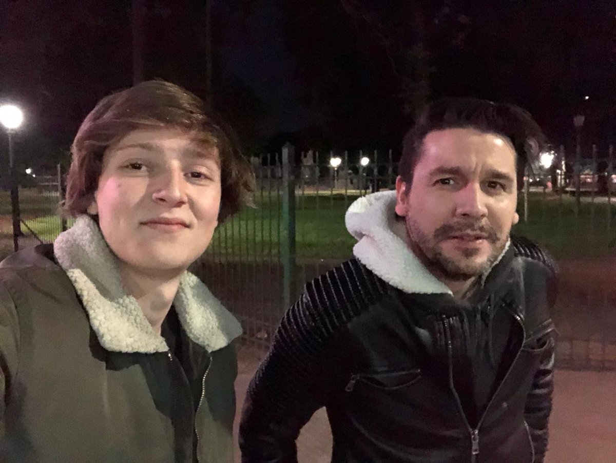 AntiTrainer56's tweet image. las pibas: ayy es muy tarde!! salgamos mañana.
los pibardos: