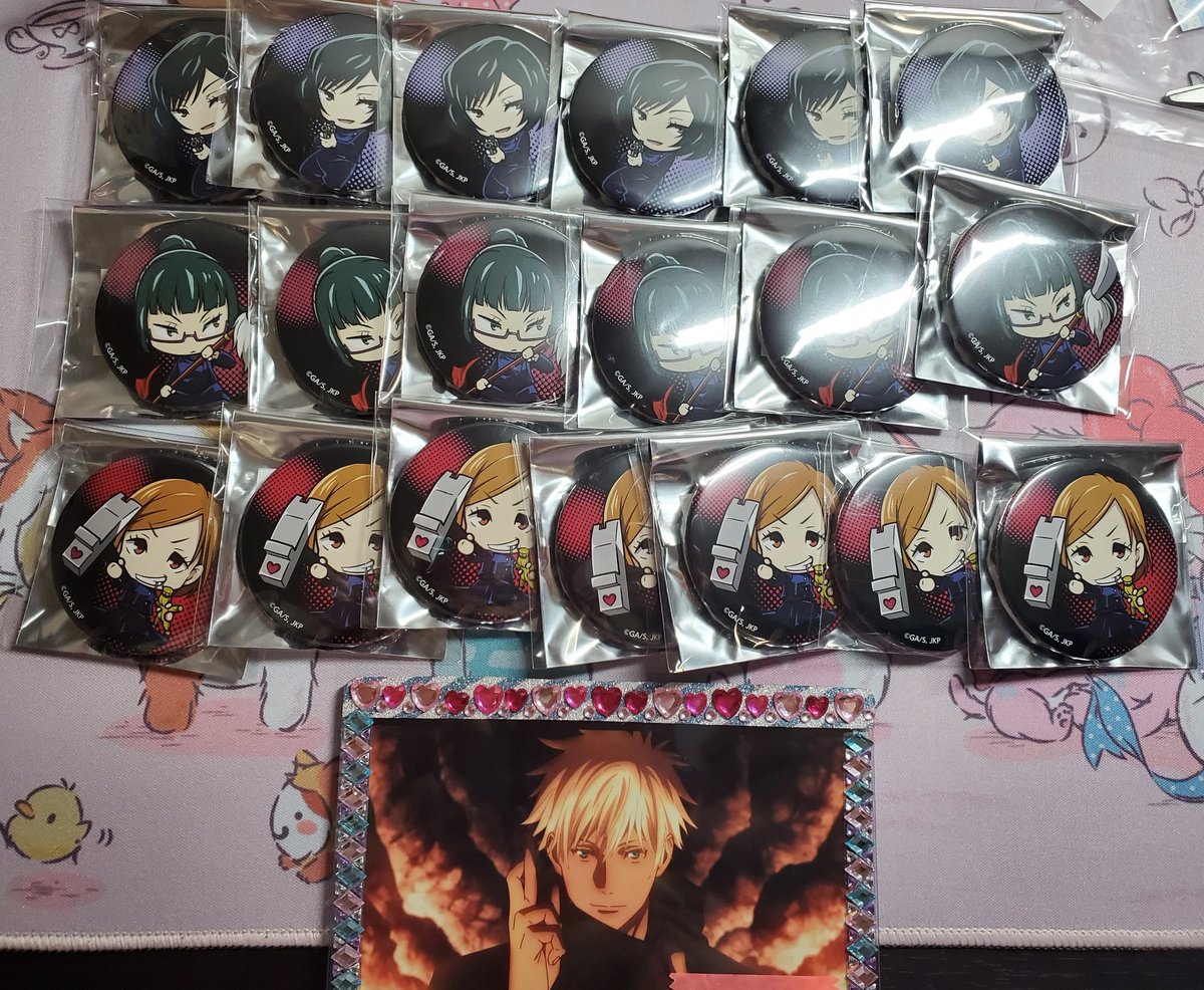 爽華 V Twitter 初めまして こんにちは 検索よりお声かけ失礼致します 別ツイ名札バッジ 三輪 伏黒纏めて 別ツイアクキー 伏黒1点 こちらのツイート 伏黒2点 計13点をお譲りして頂くことは可能でしょうか 名札バッジ三輪を最優先にて求めております ご検討