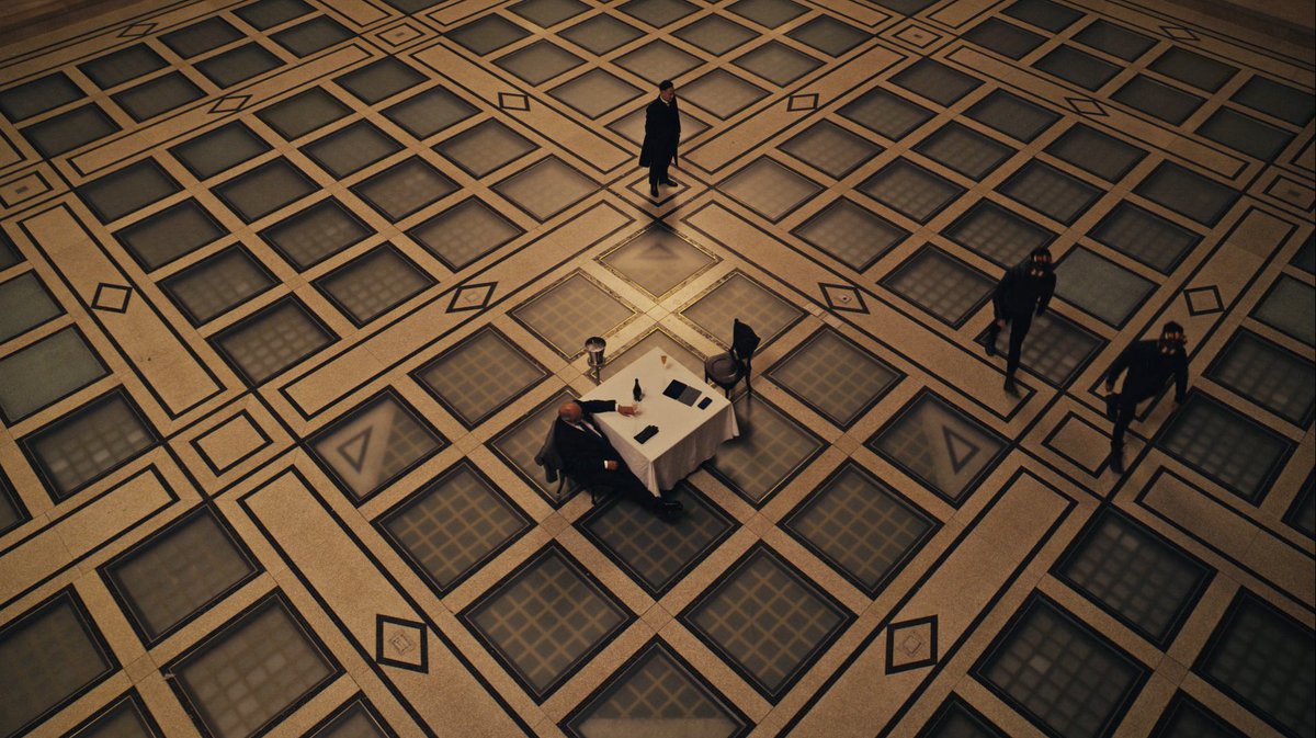 NassKobe's tweet photo. Mr Robot - Cinematography https://t.co/WYRkuYT6rY