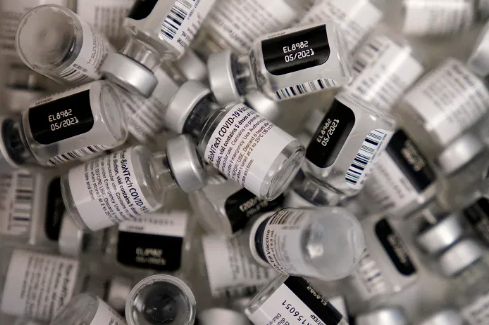 SinEmbargoMX's tweet photo. Pfizer exigió a países de AL desde reservas hasta embajadas como “garantía”, revela investigación. Son varios los políticos latinoamericanos que se quejan por una presunta mala fe de la compañía para negociar https://t.co/jdK47WpsGI https://t.co/4SxWi0se4f