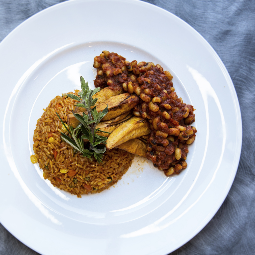 UeaToronto's tweet photo. In celebration of the great culinary influences of the Black community in Canada and to mark Black History Month, two of our well-known and well-loved campus chefs shared several traditional recipes with us. Story &amp; full recipes at ==> https://t.co/l8aLnisC3h https://t.co/yw0fwKe8Vf