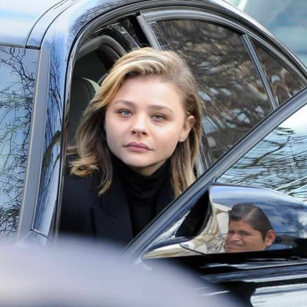 kingclem69's tweet photo. Day 2: AOC forces Carly Rae Jepsen to pick her poison... kill Chloe Grace Moretz or Hayley Lu Richardson. Obviously she choose Chloe Grace Moretz. She will not be missed! #topheavyfraction #kickass2sucked #socialism #emotionsideb https://t.co/XcVf4rFCI3