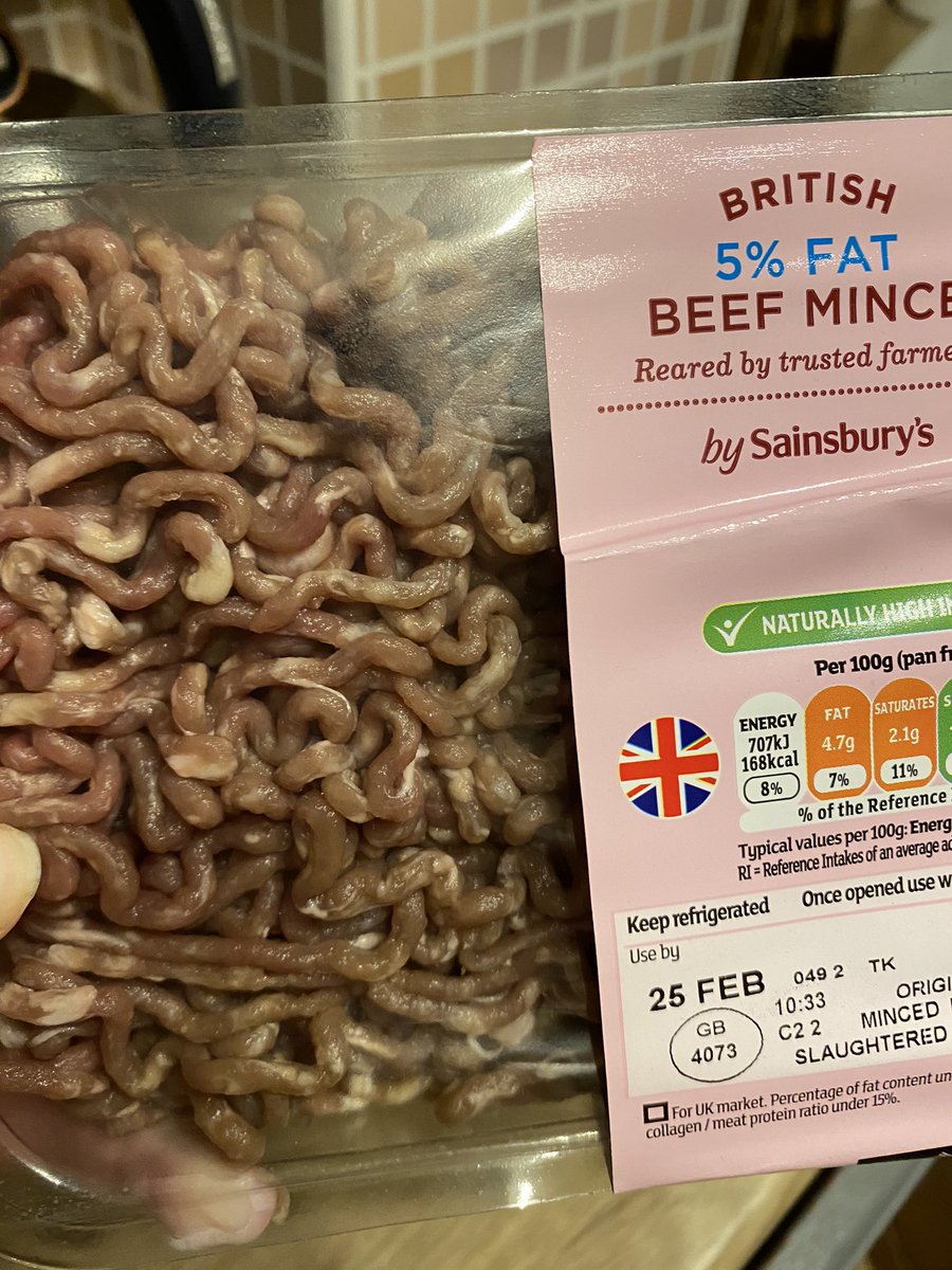 BeSpokeGifting_'s tweet photo. Was meant to be having this for tea tonight arrived on our shop Sunday night not out of date yet but already gone off @sainsburys https://t.co/udnPm38kHz