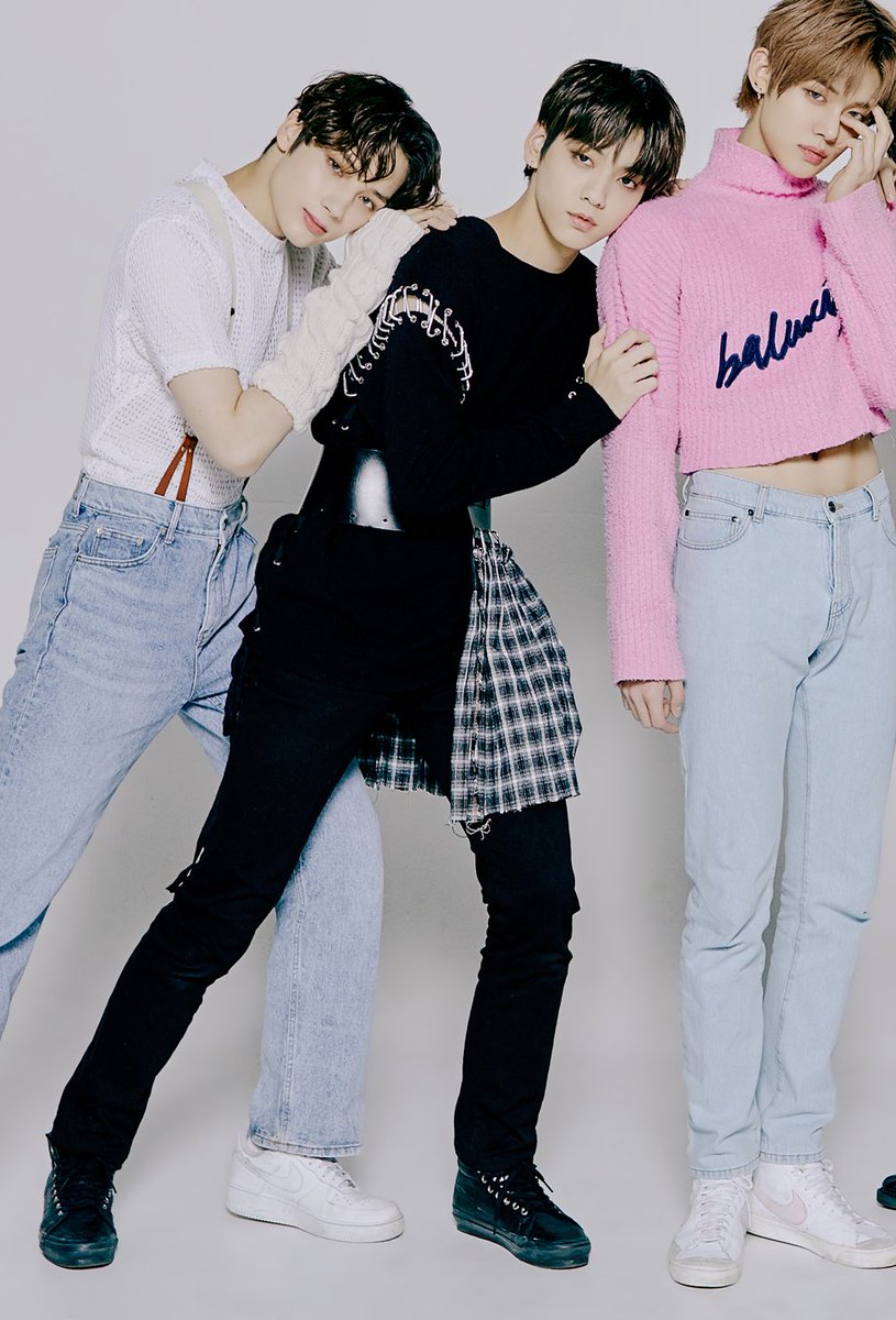 ssoogyuist's tweet photo. THE SOOBIN SKIRT OUTFIT WON YEAH DESERVE https://t.co/ZQdS0mLcyt