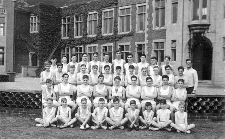 MonouXcollege's tweet photo. Why Join Monoux in 2021?

5OO YEARS OF HISTORY 📚

Situated on a single 17.5 acre site, we are one of the most established sixth form colleges in the country, established in 1527 by George Monoux.

Find out more about our history here: https://t.co/r303GRqgpx

#JoinMonoux 2021 https://t.co/ZGzC4GXe9K