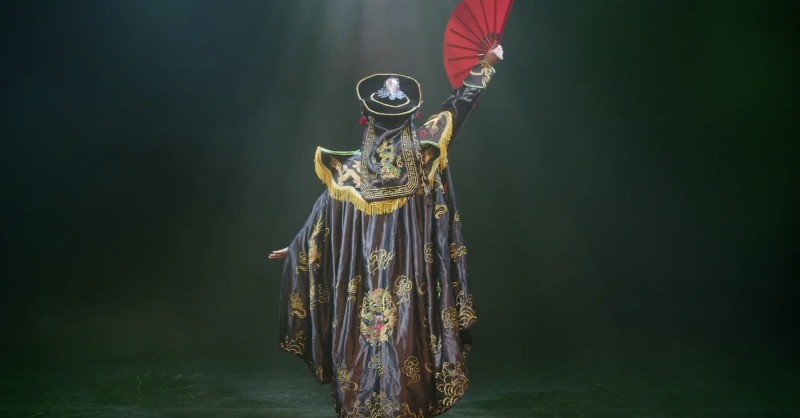 LakesideArts's tweet photo. "It was brilliant, a great mix of wonderful things!" Audience comments

It's not long until our #ChineseNewYear Celebrations come to an end! There's still time to enjoy dance, music, demonstrations and much more and herald the Year of the Ox 👉 until Friday 26 February ✨